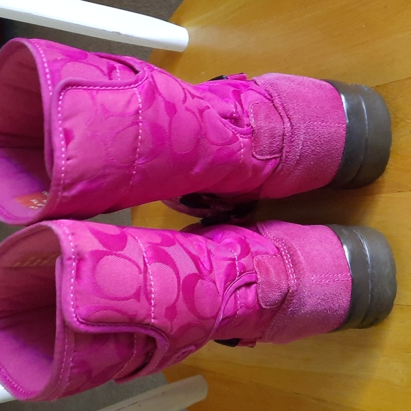Coach Snow Boots - Picture 3 of 12